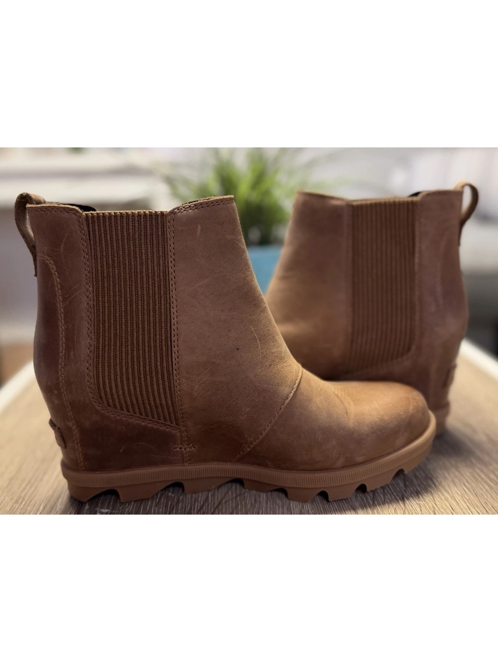 Sorel Women's Joan Rhapsody Chelsea Wedge Boots Size 8